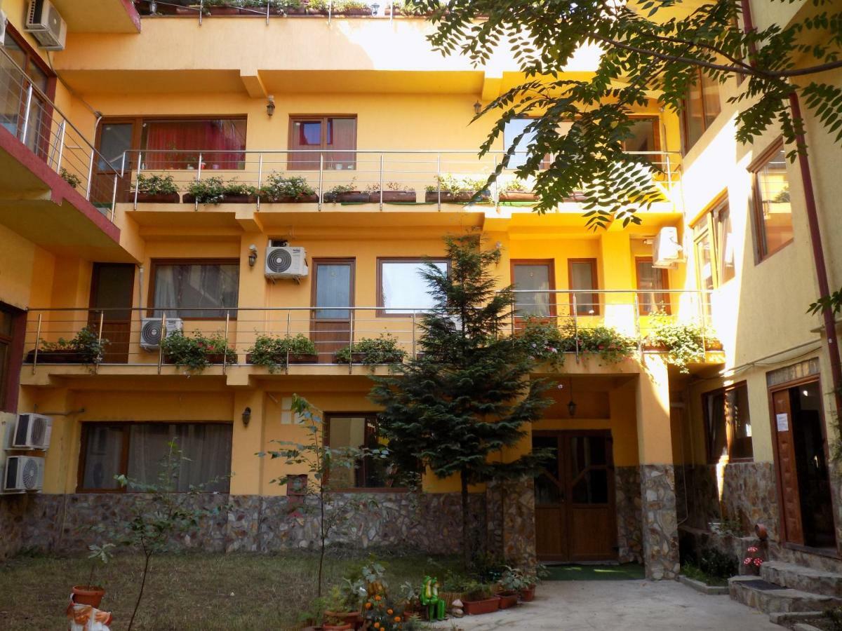 Casa Tiky Timişoara Exterior foto